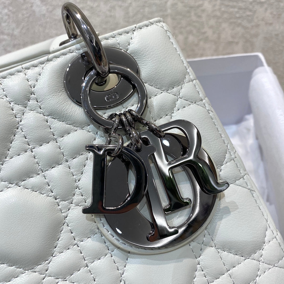 small lady 20 white lambskin shw mysite