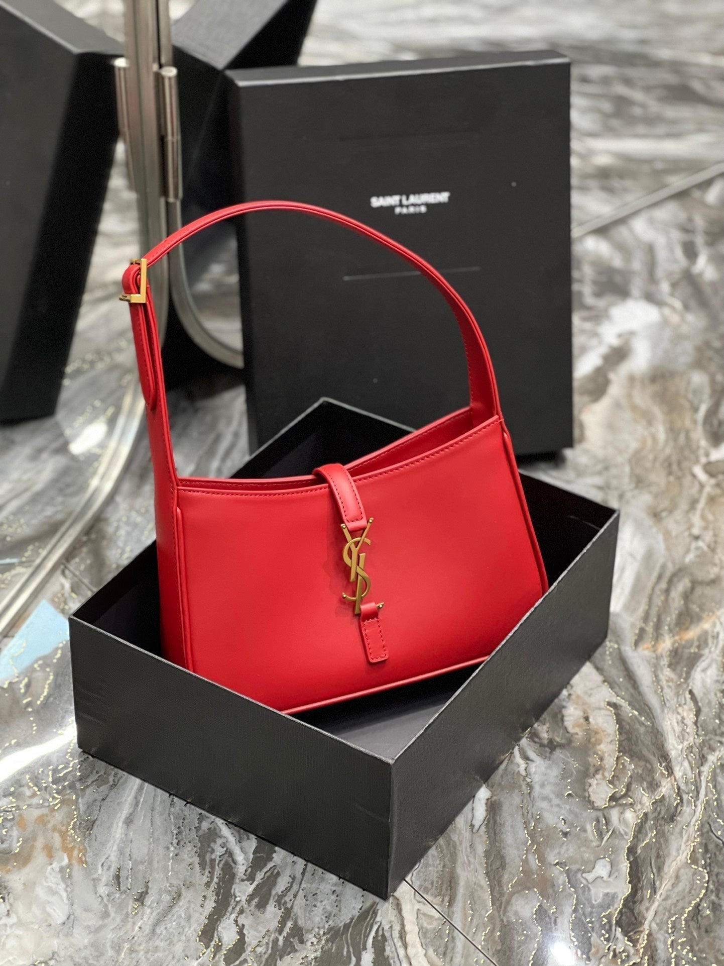 LE 5 A 7 23 RED LAMBSKIN GOLD HARDWARE mysite