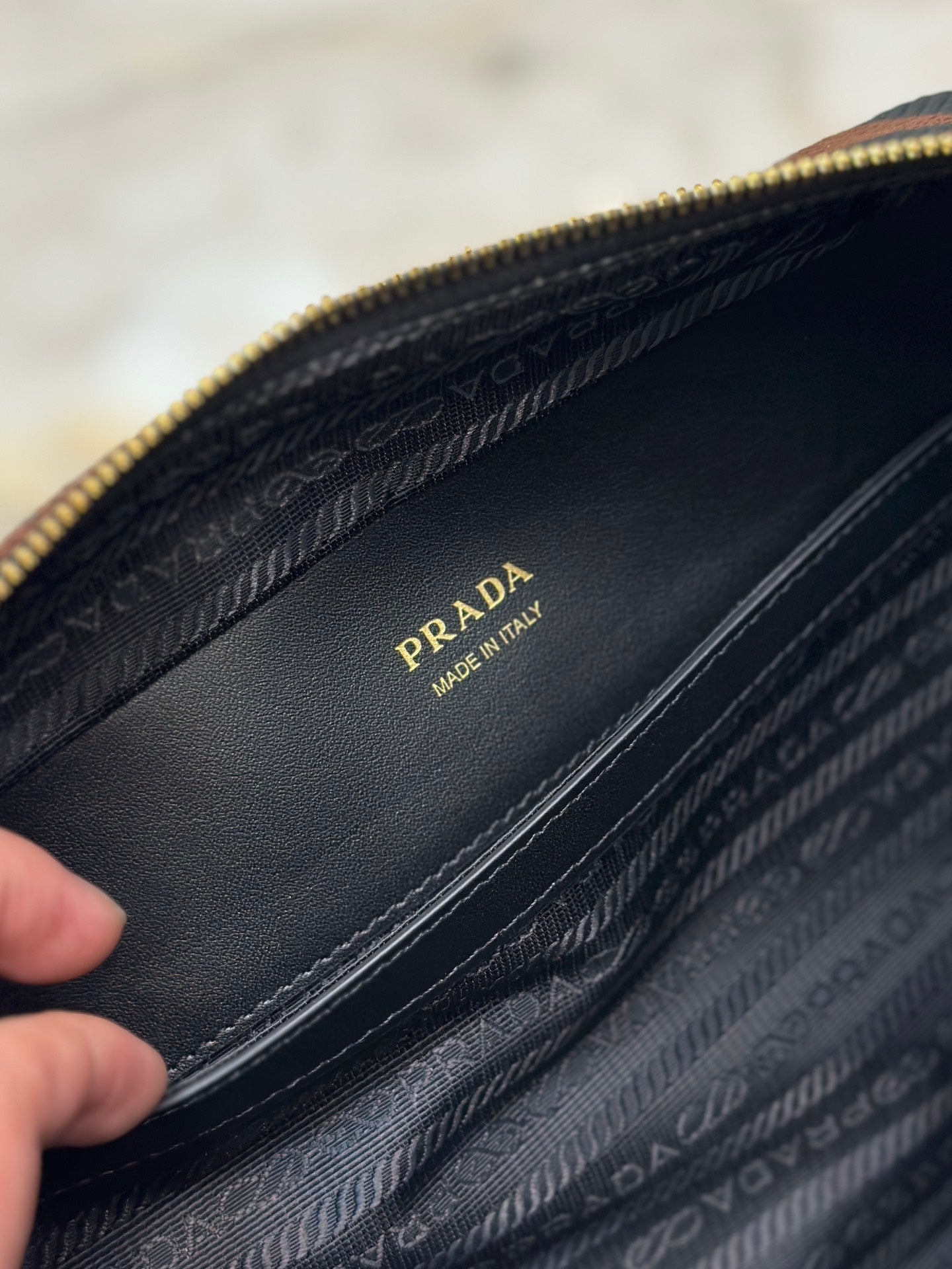 MESSENGER BAG 22 IN BLACK AND BROWN EMBROIDERED FABRIC GOLD HARDWARE mysite