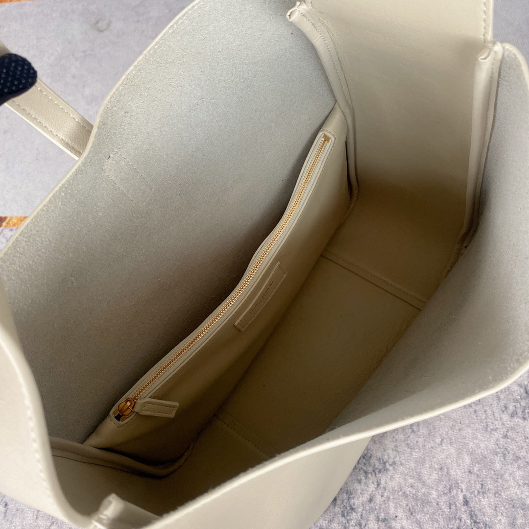 le 5a7 large 30cm white calfskin mysite