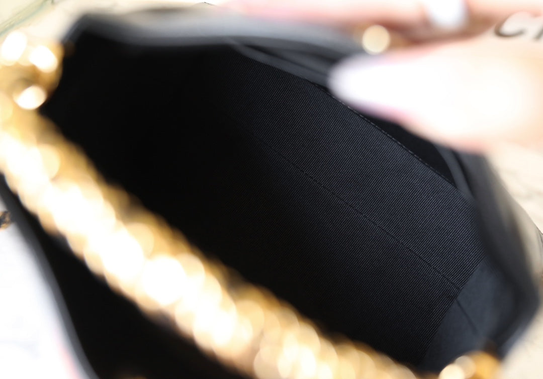 24B Cluth With Chain Black Lambskin Gold Hardware mysite