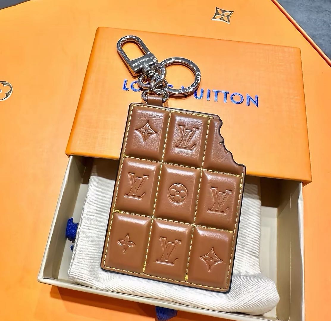 🍫 L&V Chocolate - Style Leather Keychain & Bag Charm 🍫s mysite
