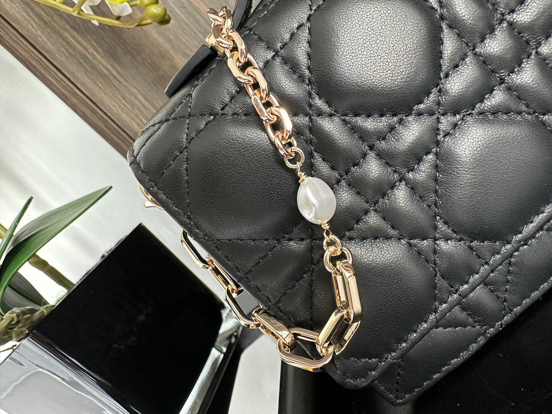 MISS CD 21CM BLACK LAMBSKIN mysite