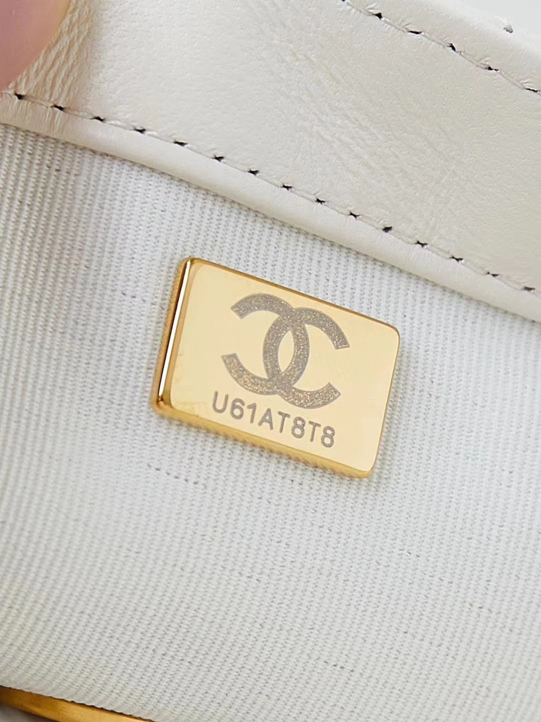 CC 24F Flap Bag White Lambskin Pearl Gold Hardware mysite