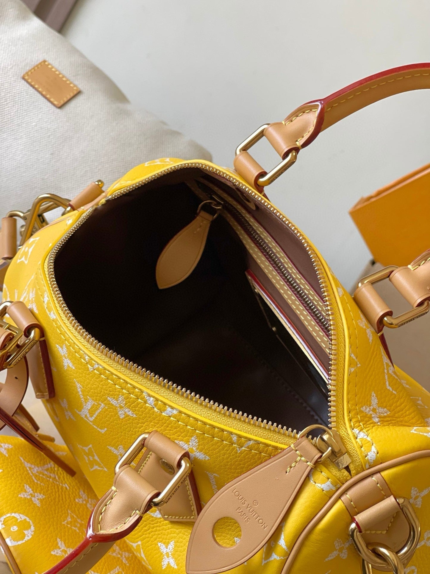 speedy p9 bandouliere 25cm yellow calfskin mysite