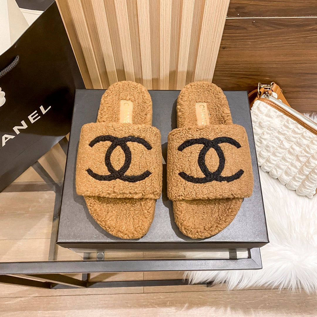 Clas-1s-1ic Flat Fur Slippers-1 mysite