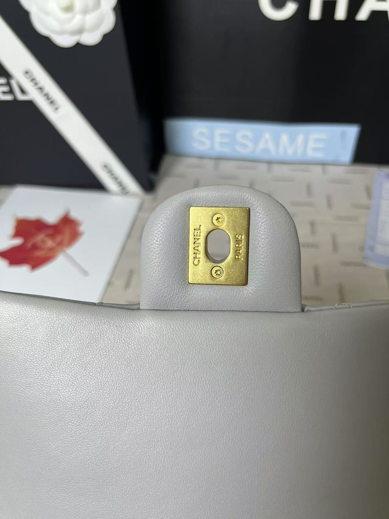 25C Mini Flap 19cm Grey Lambskin Gold Heart Hardware mysite