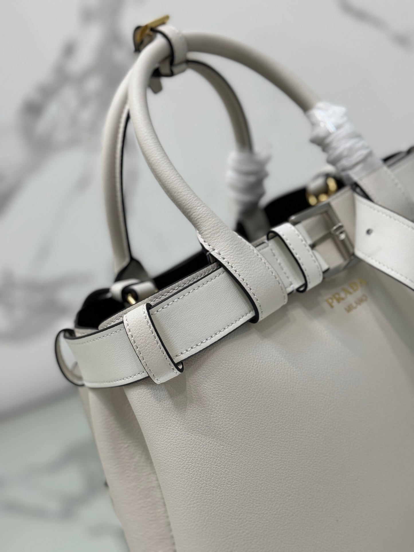 TOTE BAG WITH BELT 32 IN WHITE IMPORTED CALFSKIN mysite