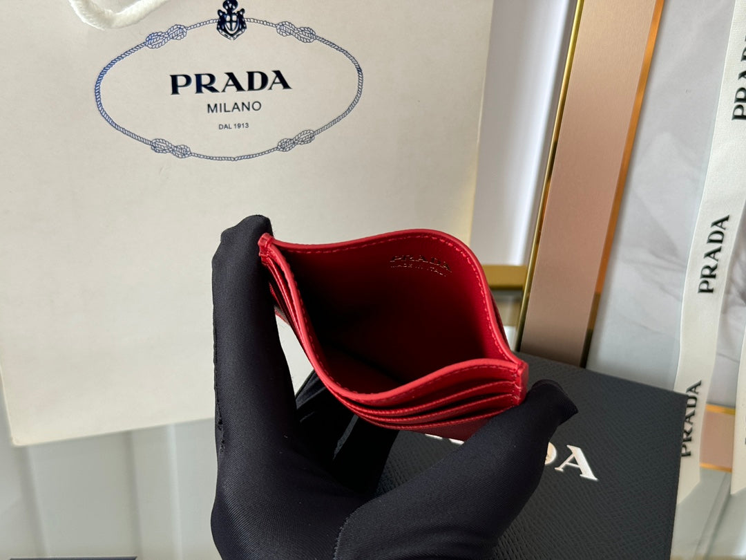 PRA 10 CARD HOLDER IN CHERRY RED CALFSKIN mysite