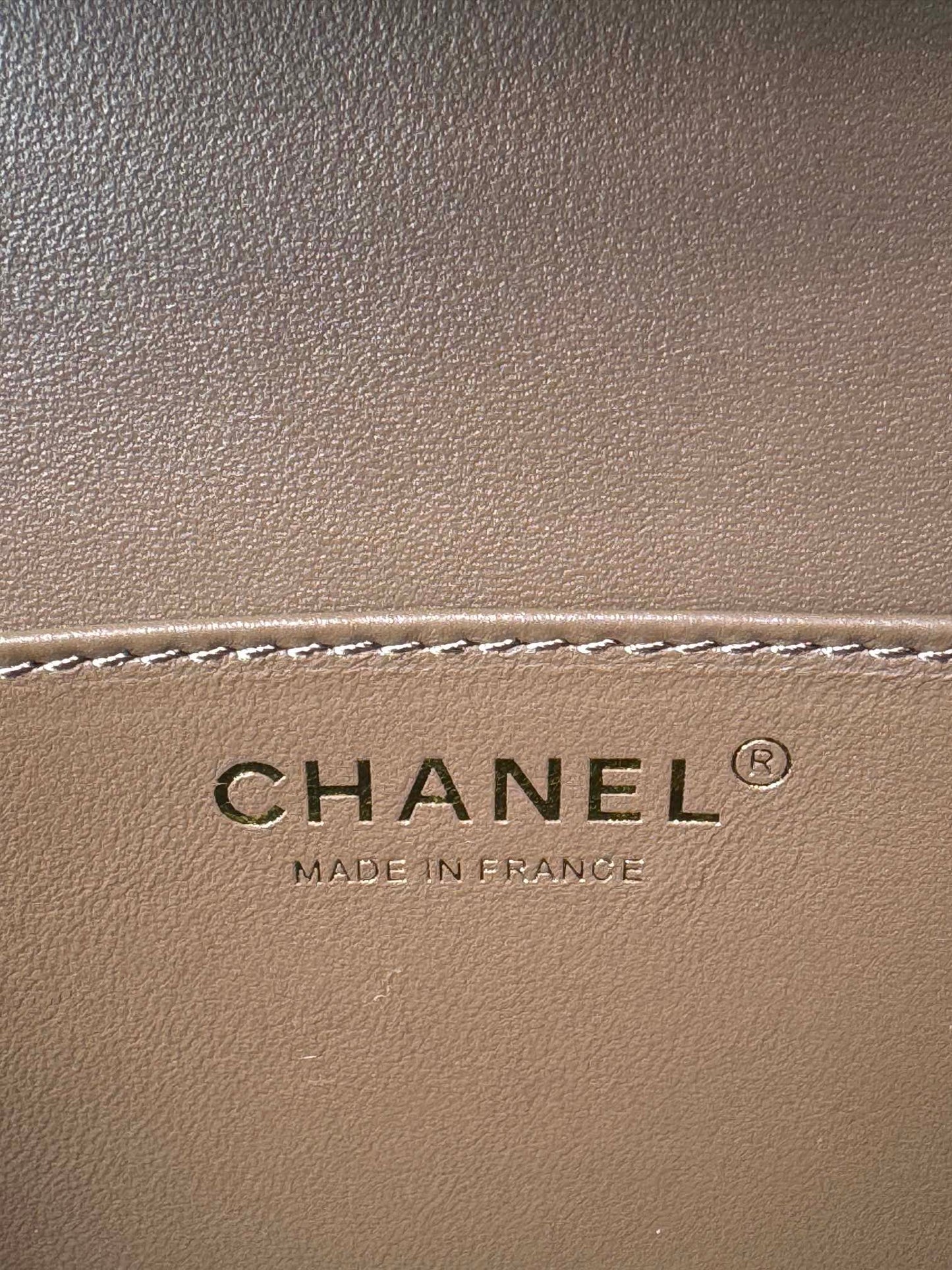 MEDIUM BOX BAG 22 IN CHOCOLATE LAMBSKIN GOLD HARDWARE mysite