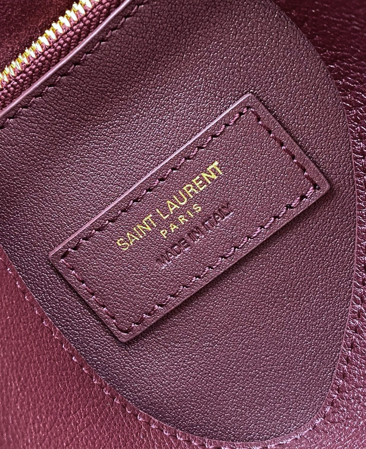 LE 5 À 7 LARGE SUPPLE 31 IN WINE RED GRAINED CALFSKIN mysite