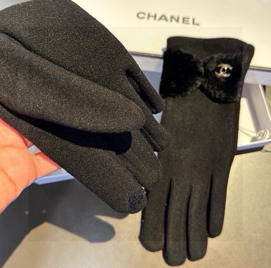 GLOVES IN BLACK WOOL WITH RABBIT FUR 456297 mysite