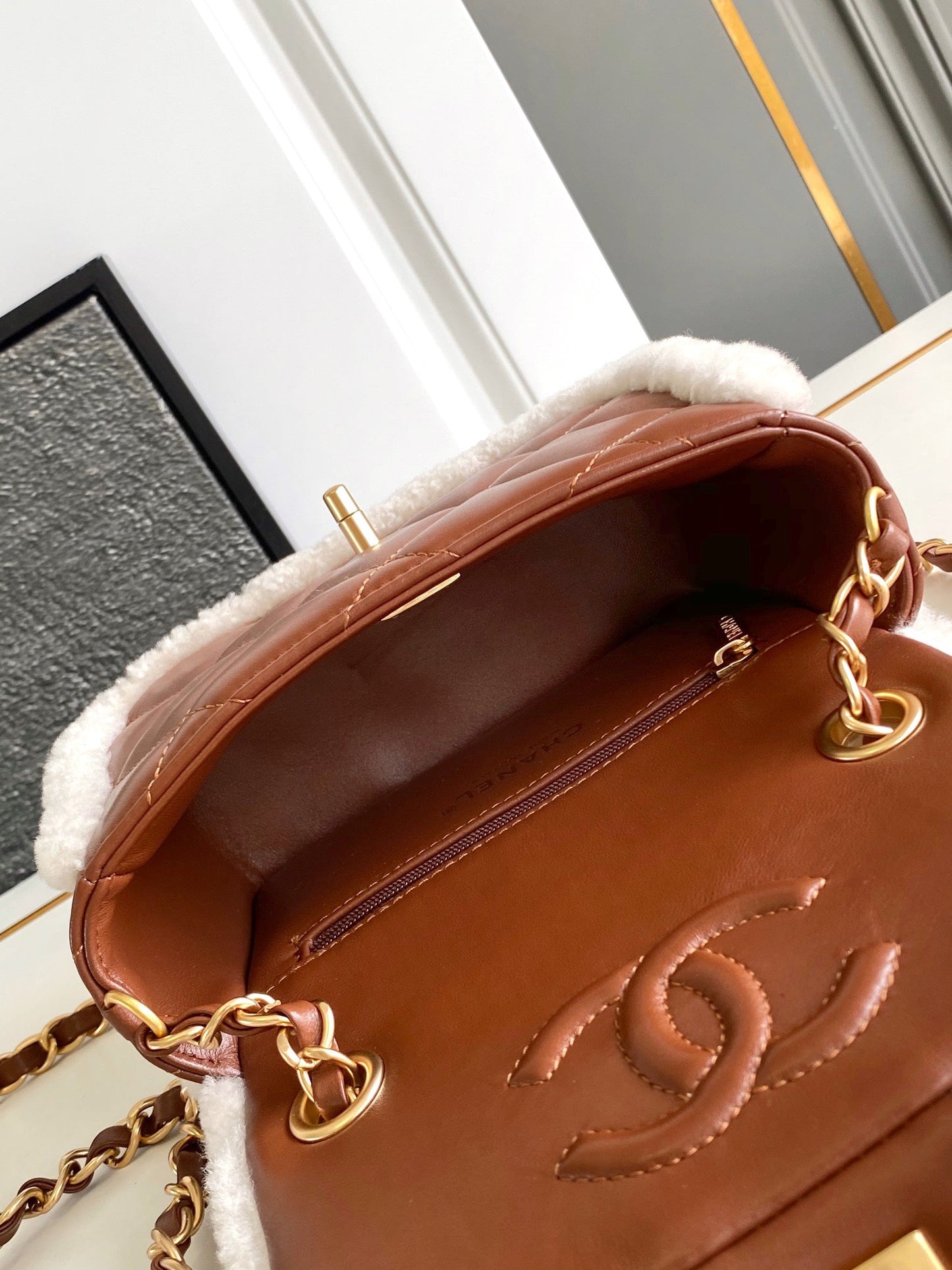 Flap Bag Mini 18cm White Brown Sherling Lambskin Gold Hardware mysite