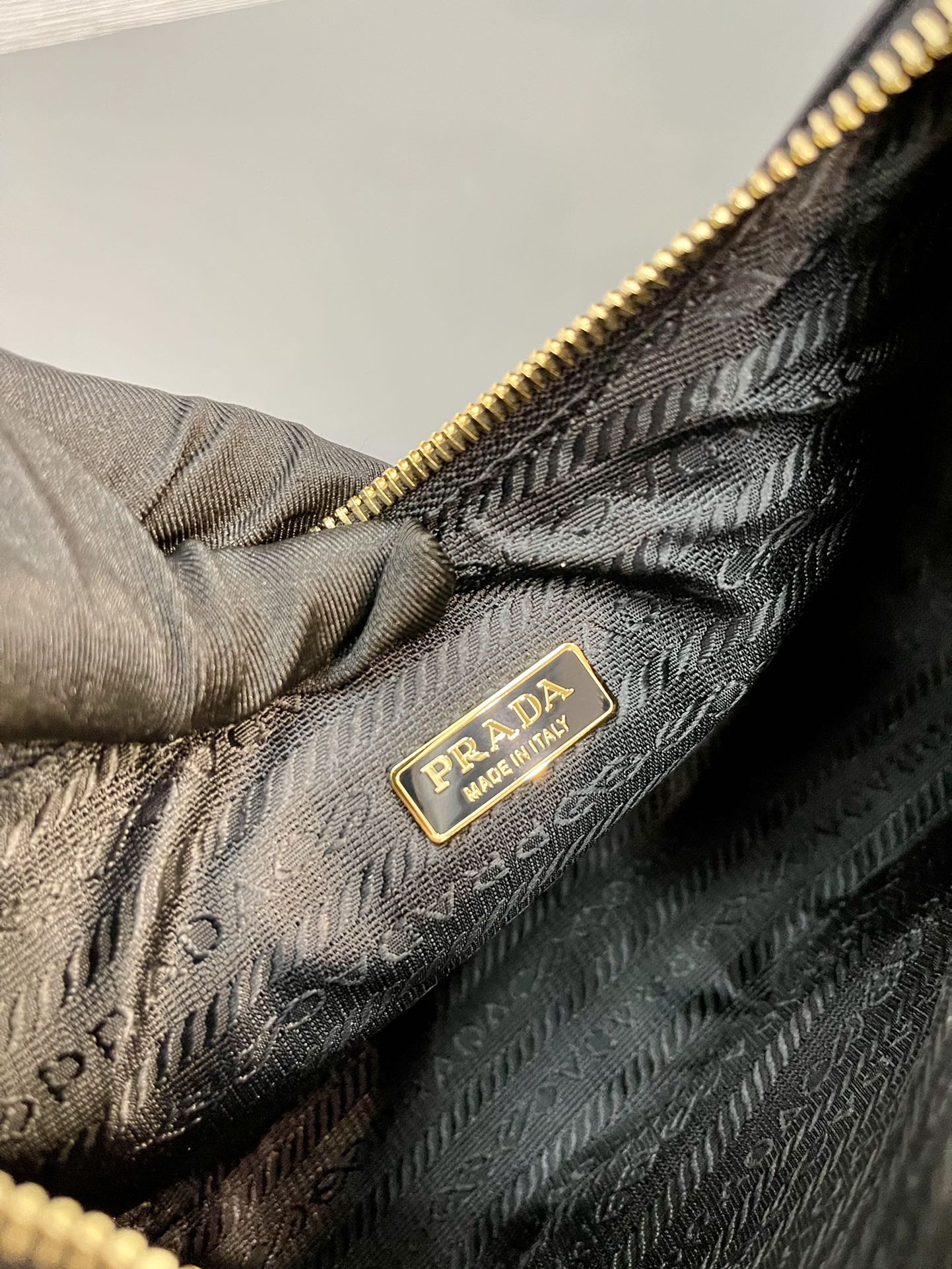 HOBO BAG 23 IN BLACK SMOOTH NAPPA LAMBSKIN GOLD HARDWARE mysite