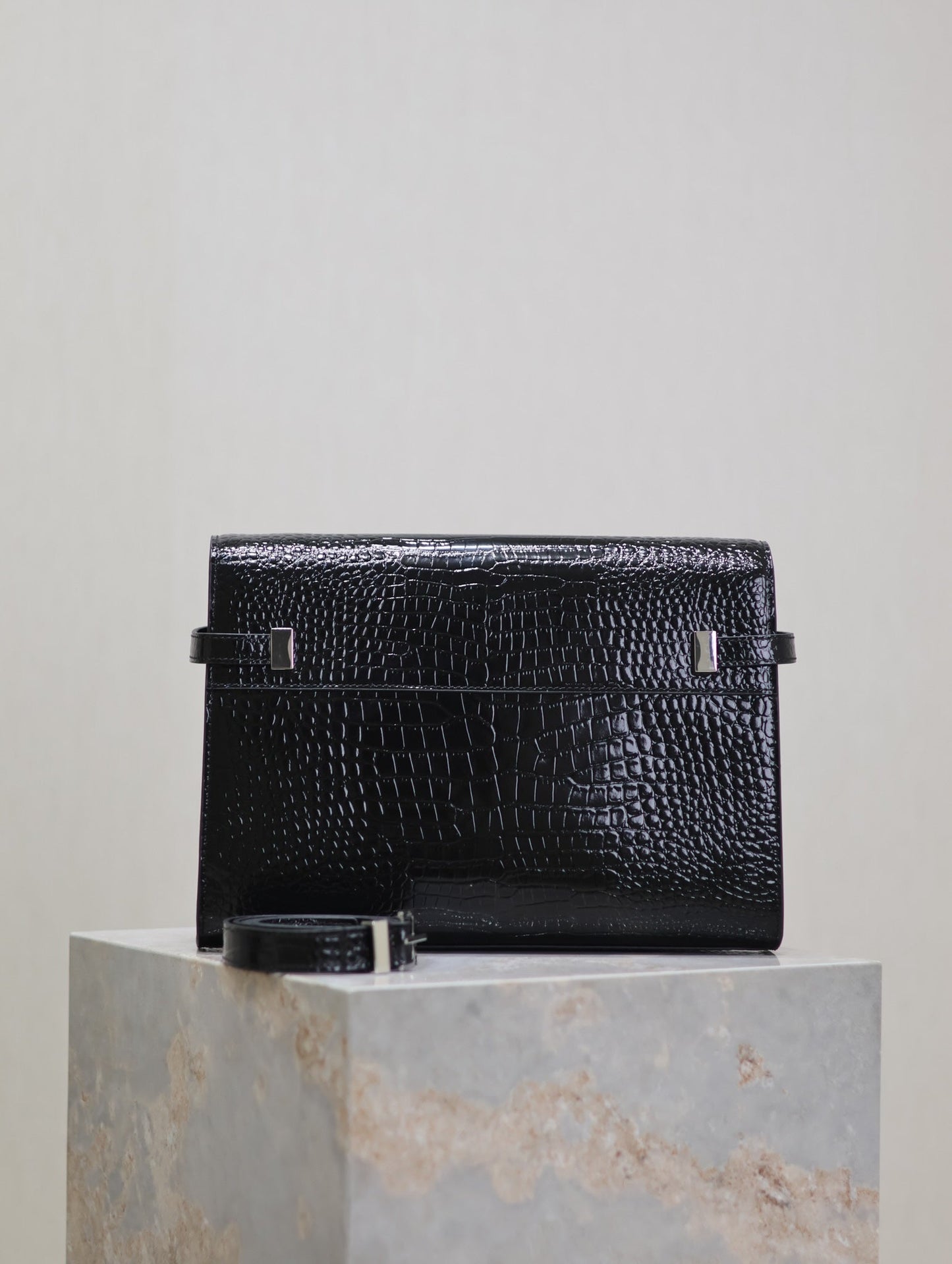 MANHATTAN MEDIUM 29 IN BLACK CROCODILE-EMBOSSED CALFSKIN SILVER BUCKLE mysite