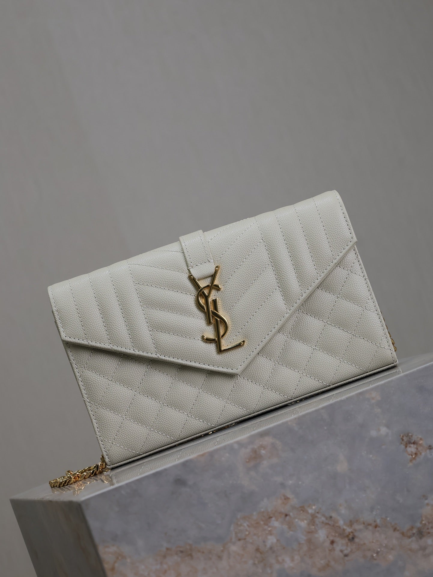 ENVELOPE CHAIN BAG 22 IN WHITE LAMBSKIN GOLD HARDWARE mysite