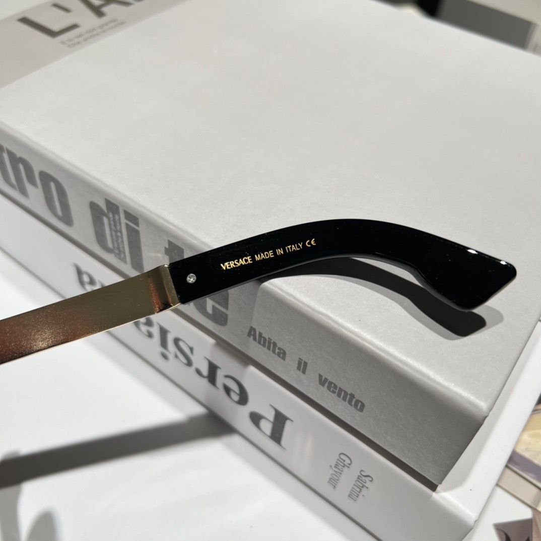 Unisex Medusa Square Glassess mysite