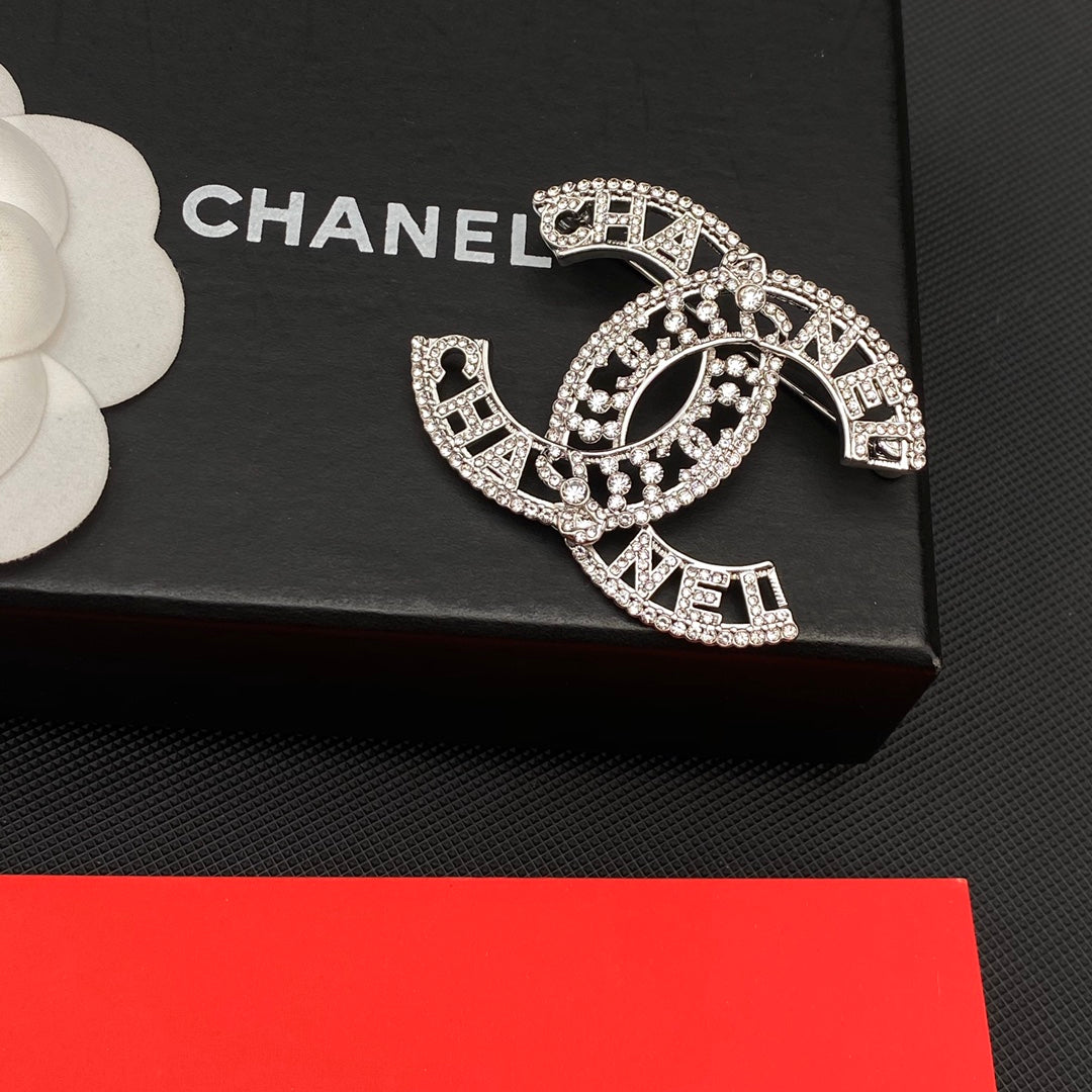 Cutout Shiny Brooch-1-s mysite