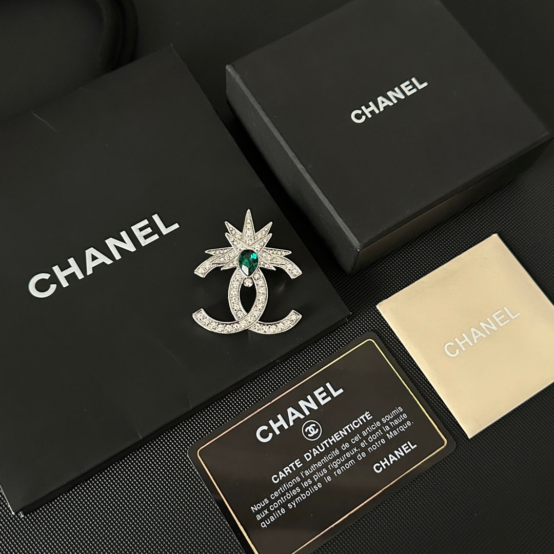 Emerald Rhinestone Brooch-1-s mysite