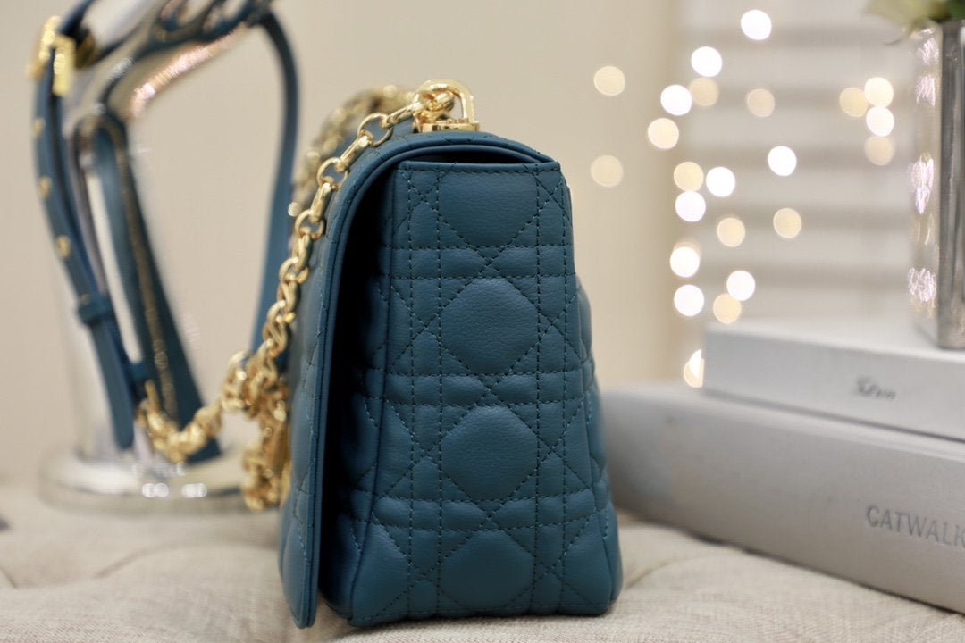 LARGE CARO BAG 28 DEEP OCEAN BLUE SUPPLE CANNAGE CALFSKIN mysite