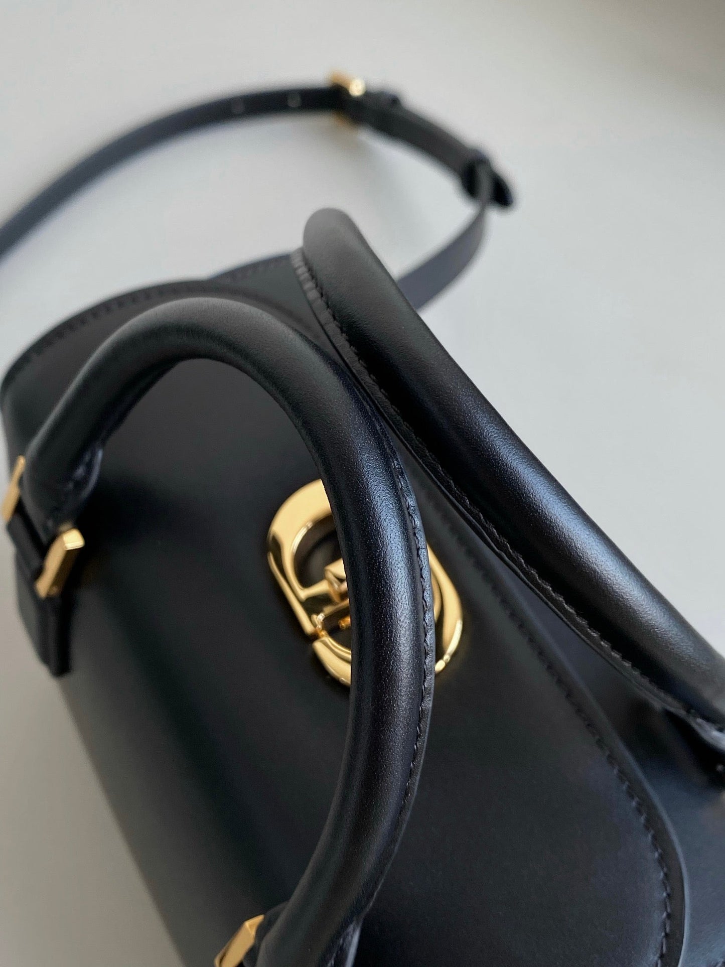 SMALL BOSTON 22 BLACK BOX CALFSKIN mysite