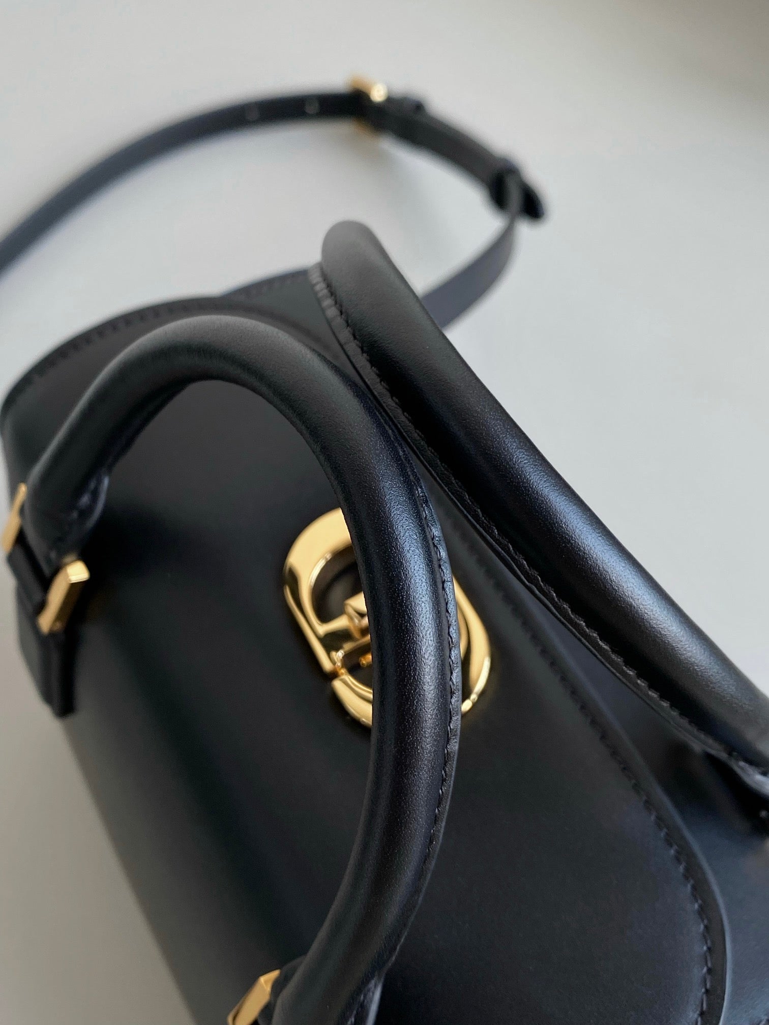 SMALL BOSTON 22 BLACK BOX CALFSKIN mysite