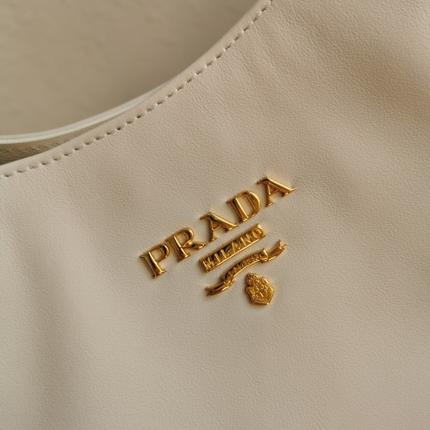 CHAIN TOTE 39 SOFT WHITE CALFSKIN mysite