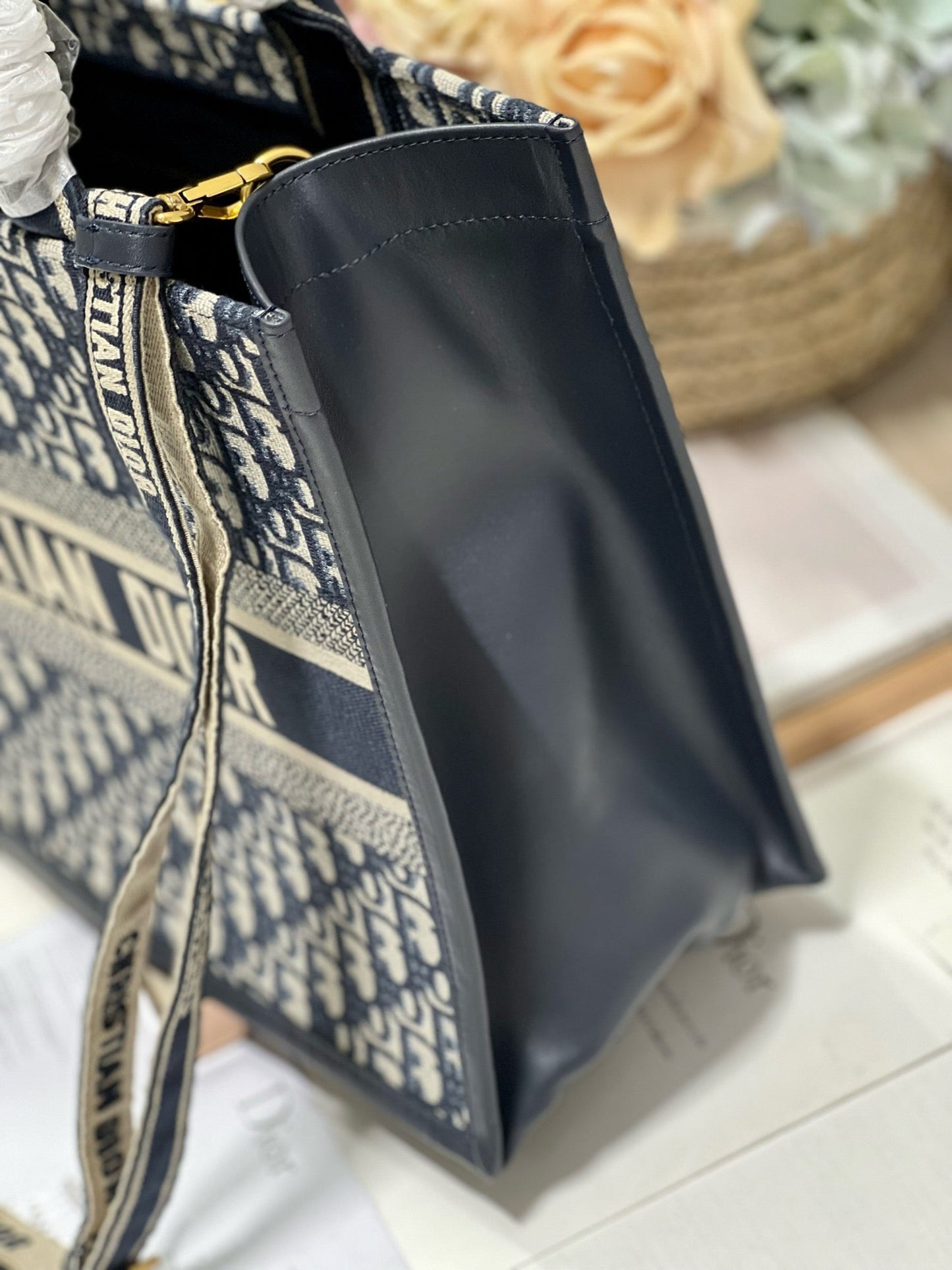 CD MEDIUM BOOK TOTE 36 BLUE OBLIQUE EMBROIDERY mysite