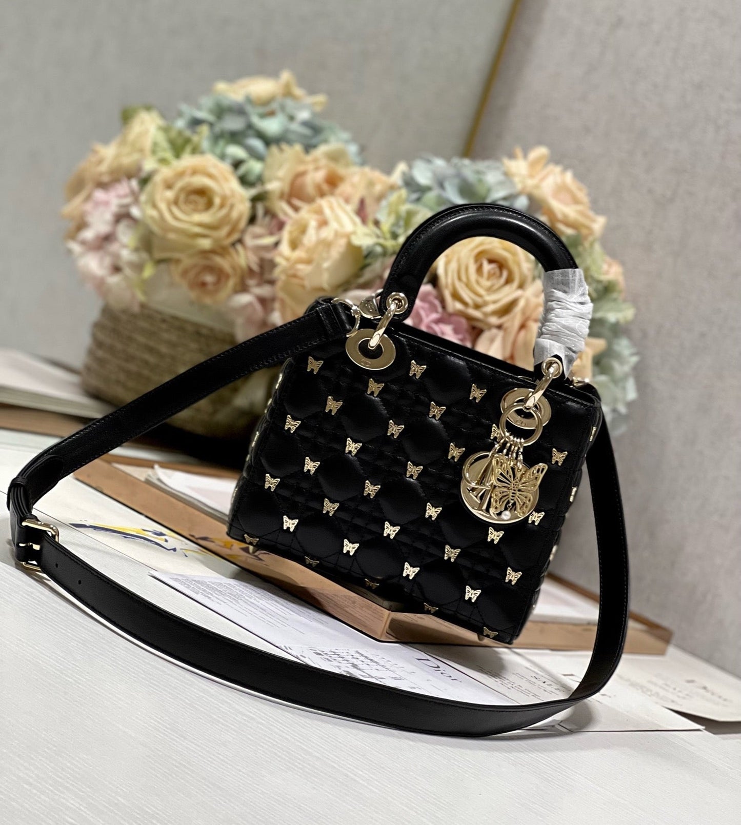 SMALL LADY 20 BUTTERFLY STUD BLACK LAMBSKIN mysite