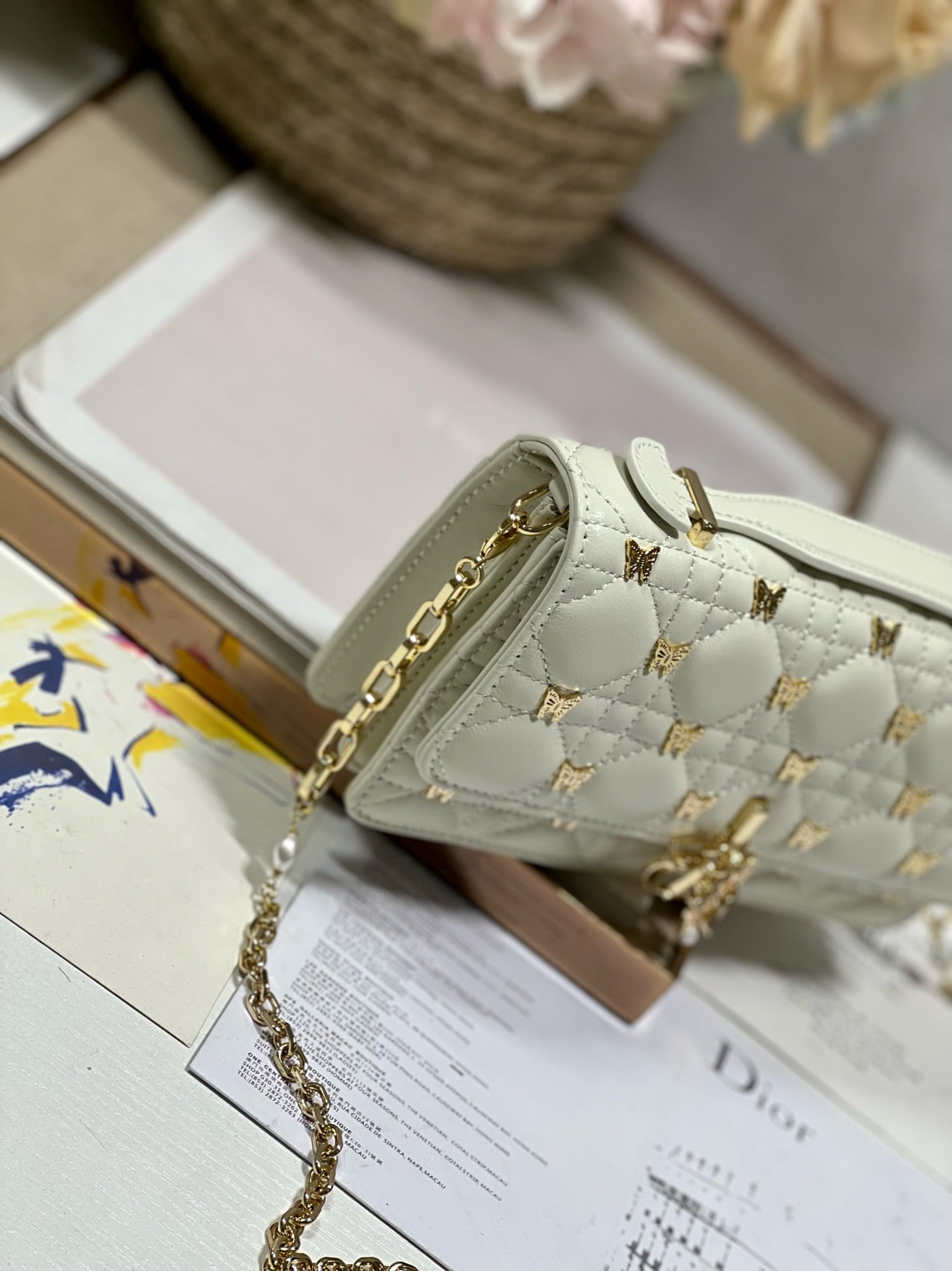MISS LADY 21 BUTTERFLY STUD WHITE LAMBSKIN mysite
