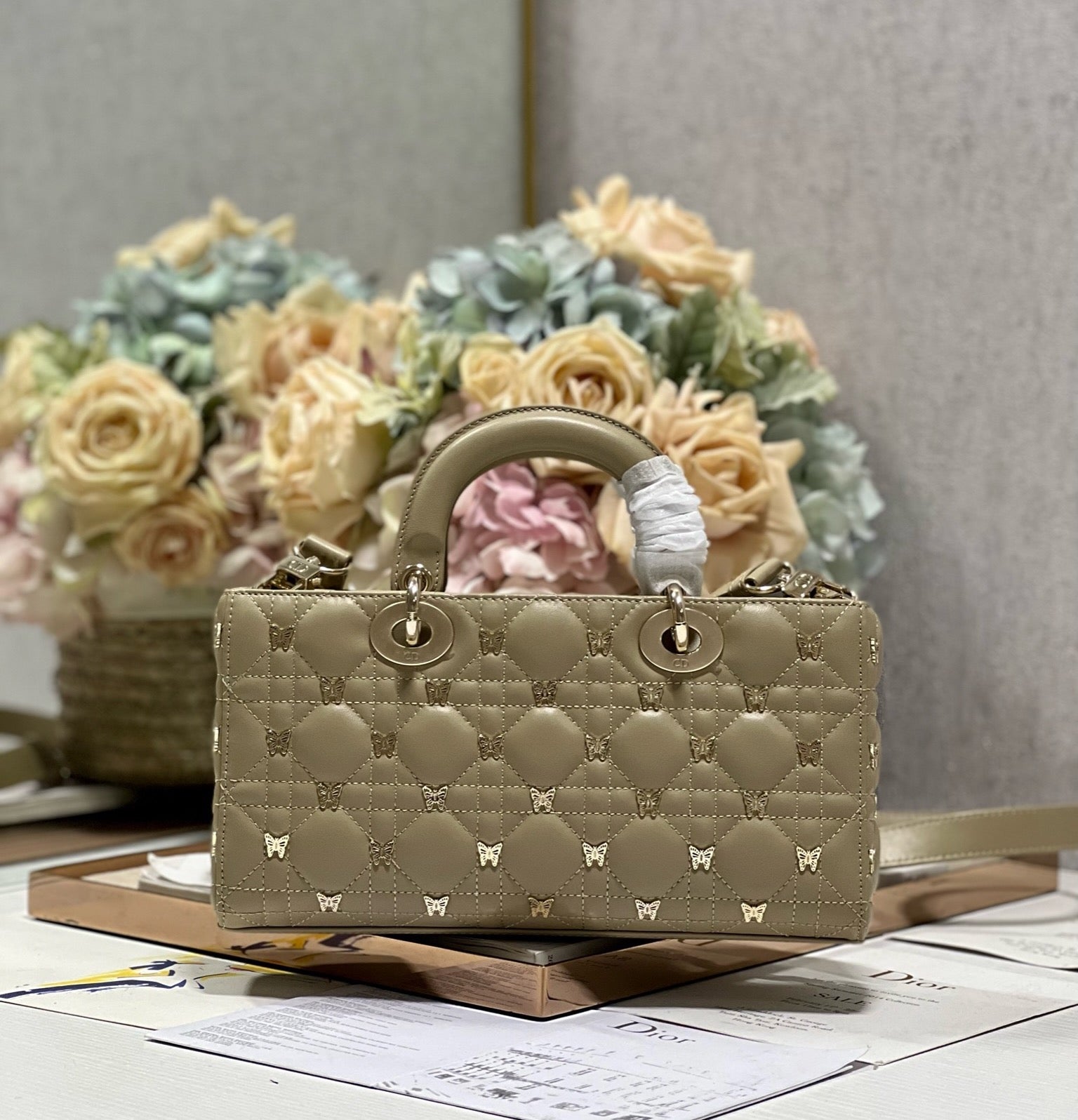 MEDIUM LADY D-JOY 26 BUTTERFLY STUD OLIVE LAMBSKIN mysite