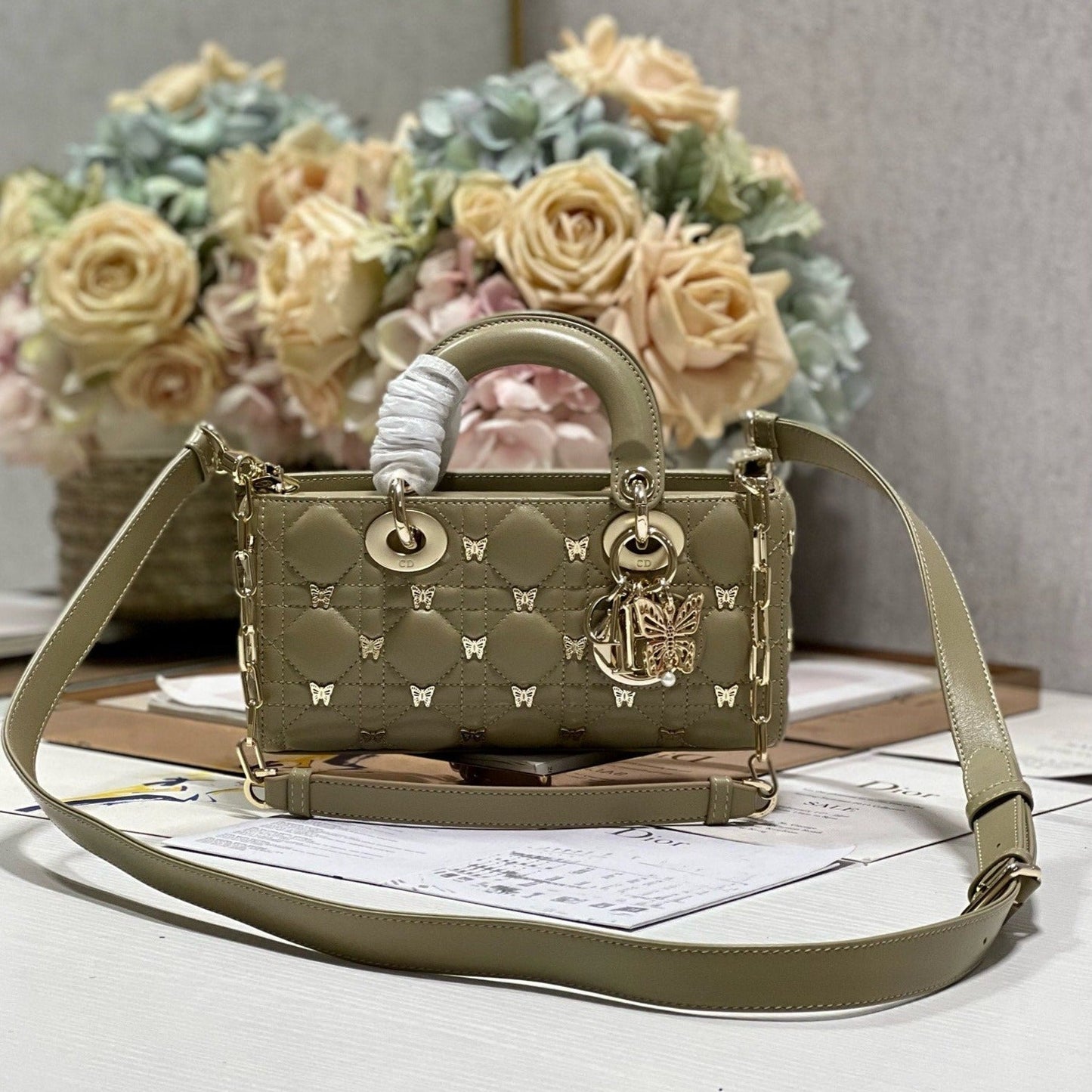 SMALL LADY D-JOY 22 BUTTERFLY STUD OLIVE LAMBSKIN mysite