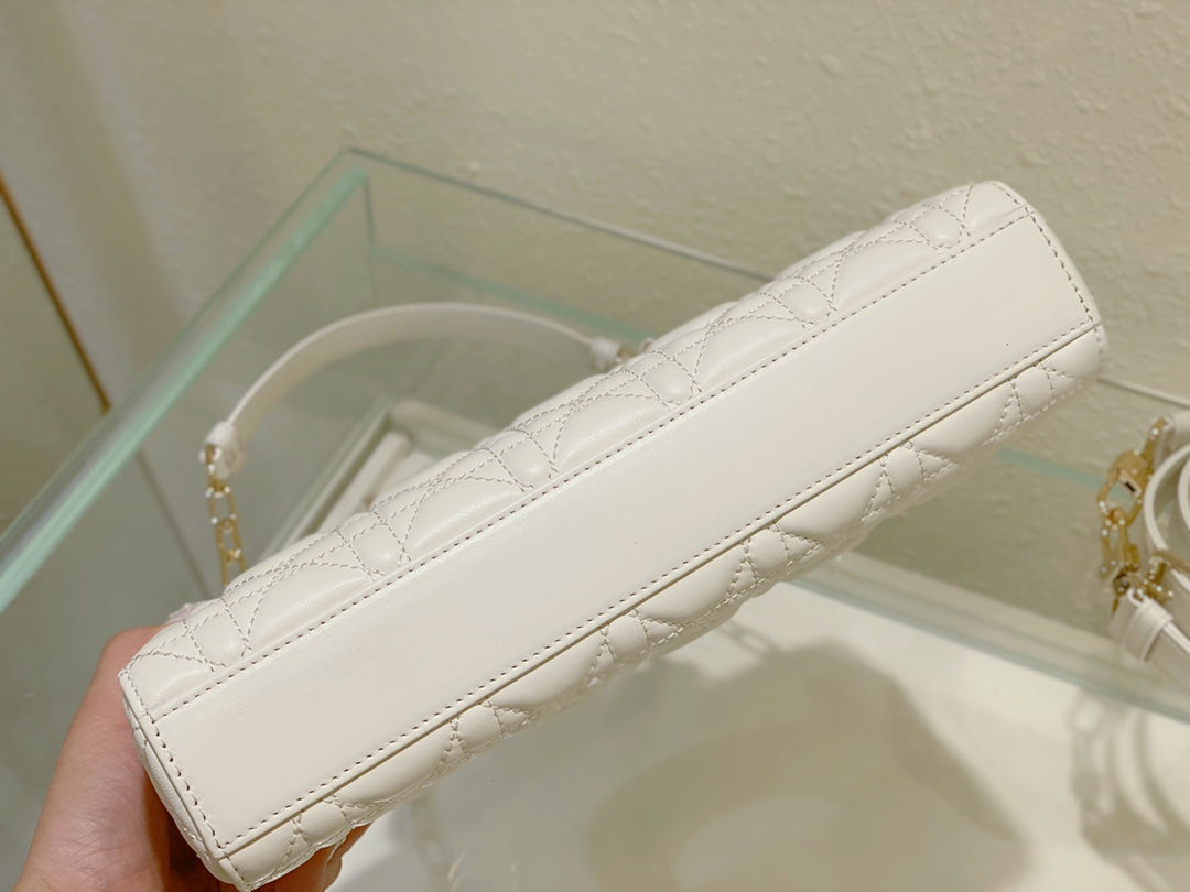 MEDIUM LADY D-JOY 26 WHITE LAMBSKIN mysite