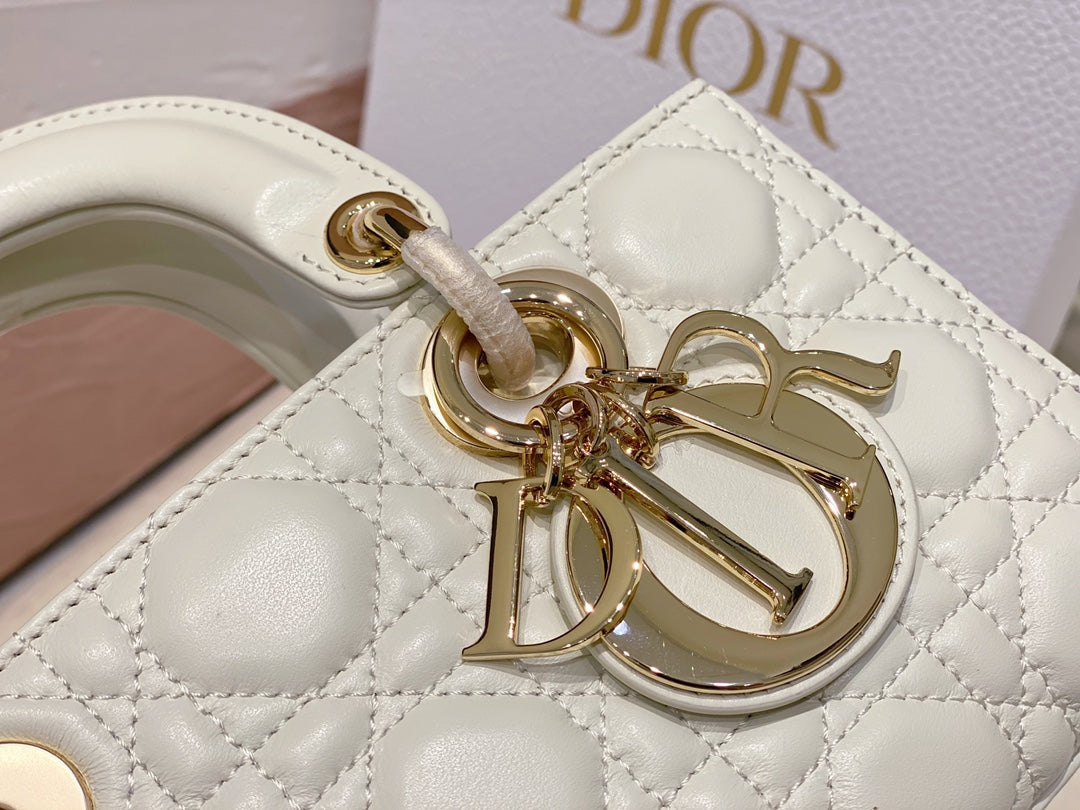 SMALL LADY D-JOY 22 WHITE SHEEPSKIN mysite