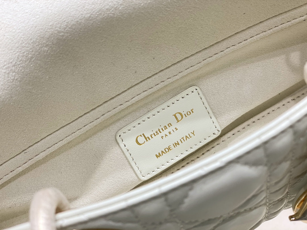 SMALL LADY D-JOY 22 WHITE SHEEPSKIN mysite