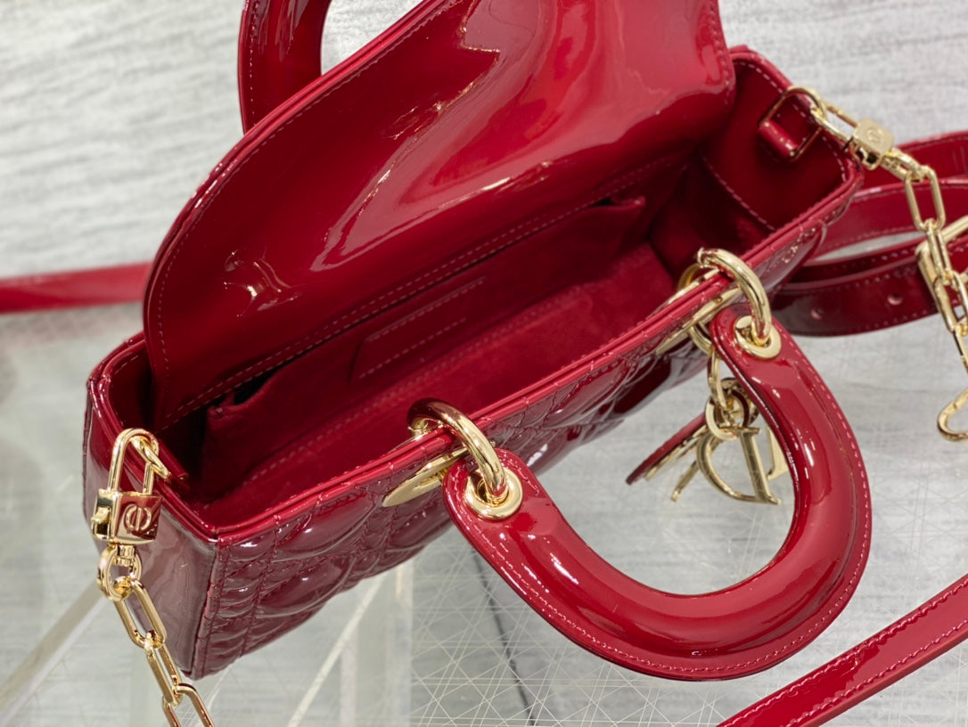 SMALL LADY D-JOY 22 RED PATENT CALFSKIN mysite