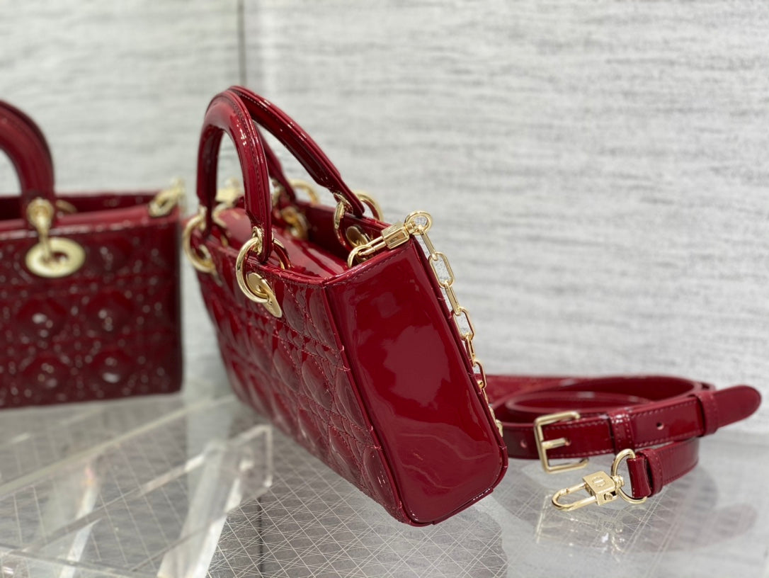 MEDIUM LADY D-JOY 26 RED PATENT CALFSKIN mysite