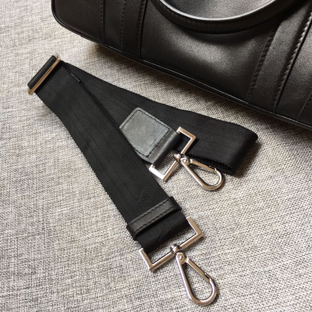 EMBOSSED LOGO BRIEFCASE 38 IN BLACK SMOOTH CALFSKIN mysite