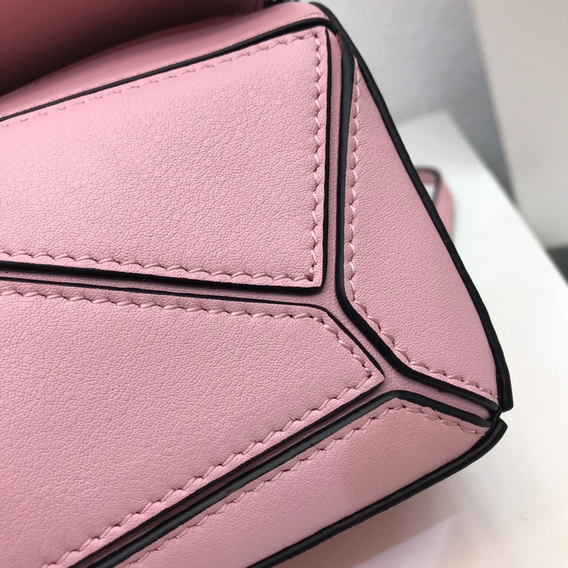 LOE MINI 18 PUZZLE BAG IN BRIGHT PINK CALFSKIN mysite