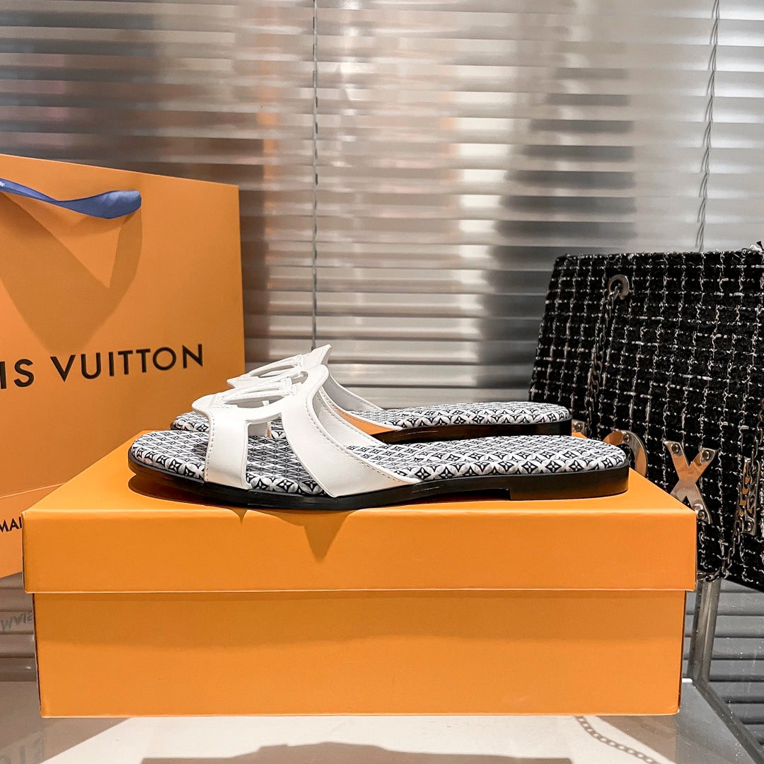 Cutout Letter Printed Slippers-1 mysite