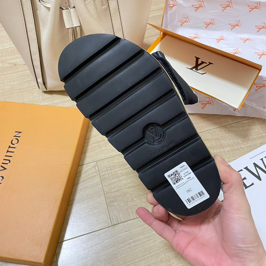 Letter Buckle Velcro Slippers-1 mysite