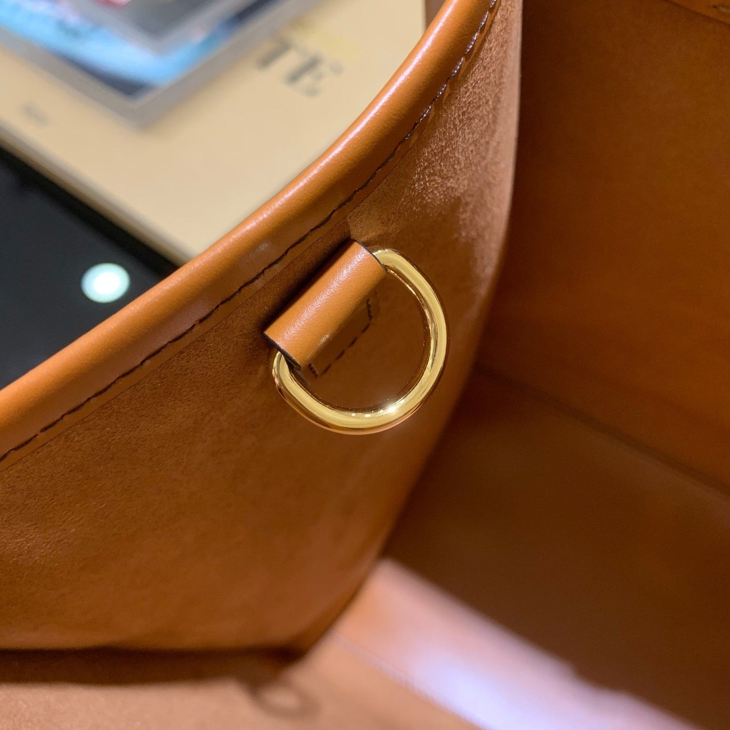 SHINE 40 TOTE BAG IN CARROT ORANGE EMBOSSED CALFSKIN mysite