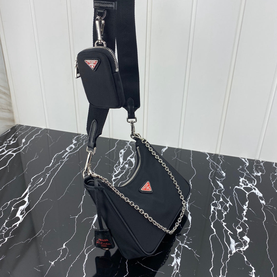 PRA HOBO 22 BAG IN BLACK RE-NYLON WITH RED LOGO mysite