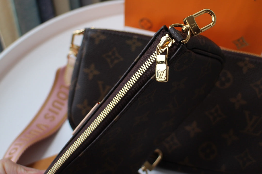 LV Multi Pochette Accessoires Monogram Canvas Cowhide GHW mysite