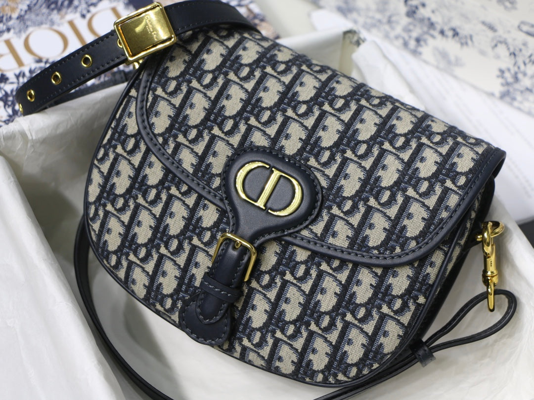 MEDIUM CD BOBBY 22CM BLUE OBLIQUE EMBROIDEDERED CANVAS GOLD HARDWARE mysite