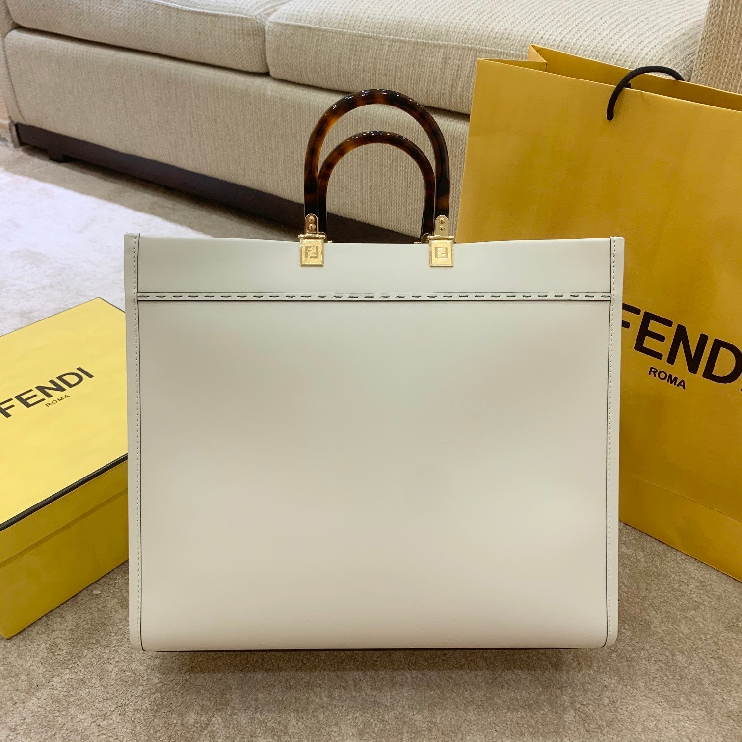 SHINE 40 TOTE BAG IN WHITE EMBOSSED CALFSKIN mysite