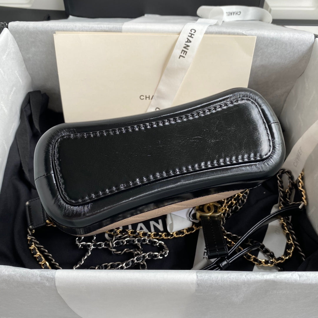 CC GABRIELLE SMALL 20CM  HOBO BAG BEIGE BLACK CALFSKIN mysite