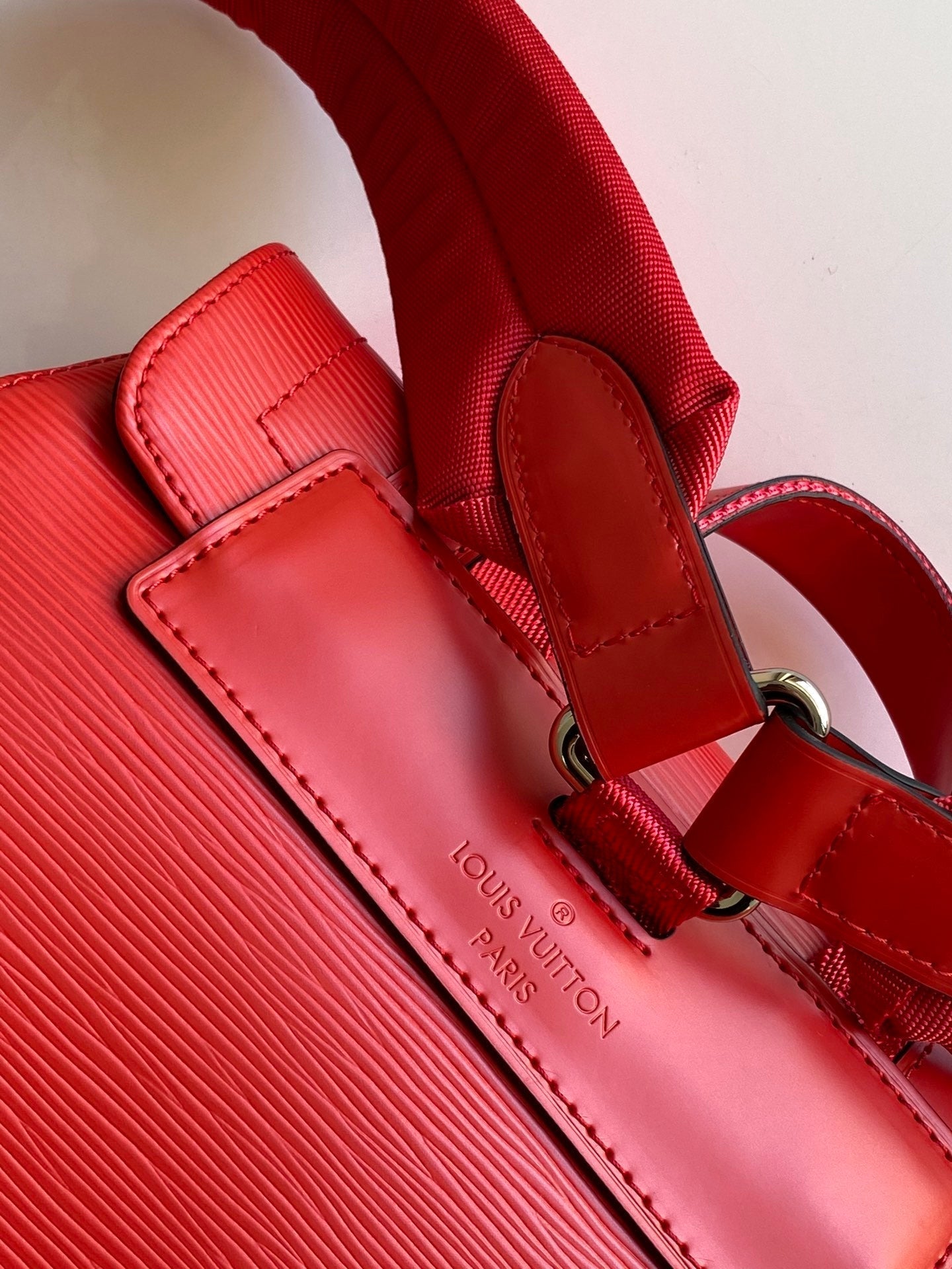 LV x SUPREME CHRISTOPHER SMALL BACKPACK 47 IN RED EPI CALFSKIN mysite