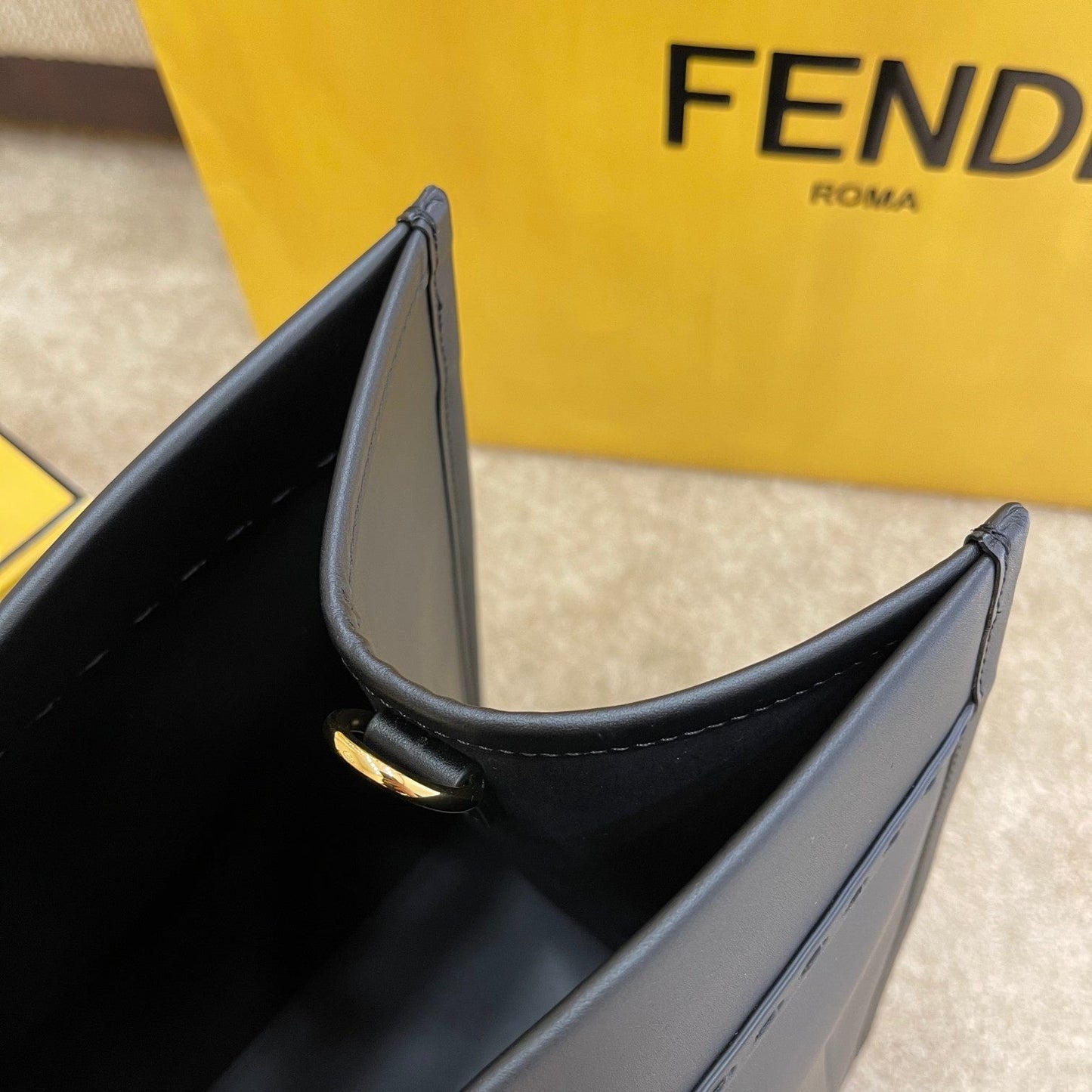 SHINE 40 TOTE BAG IN BLACK EMBOSSED CALFSKIN mysite