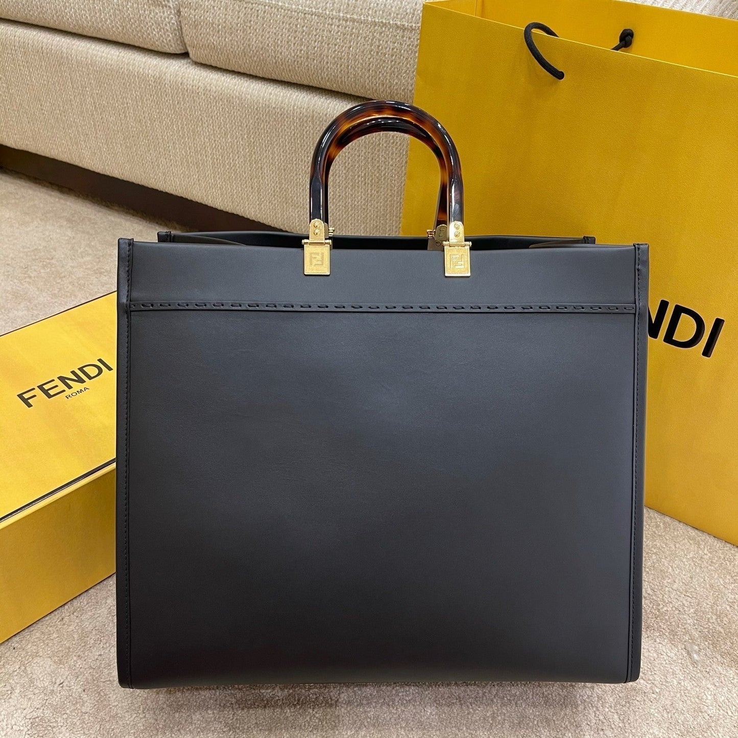 SHINE 40 TOTE BAG IN BLACK EMBOSSED CALFSKIN mysite
